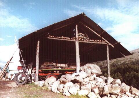 The caravans and tack-shed, complete with gypsy dray